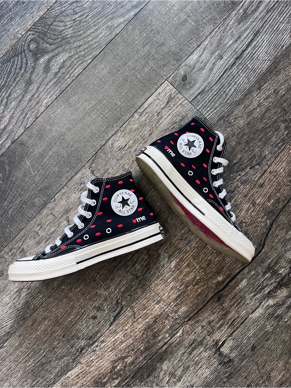 RARE Converse Chuck 70 High “Love Me”Embroidered Lips Black Sneakers- US 8
